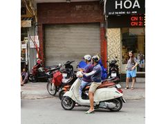 -Bánh Mì Huynh Hoa