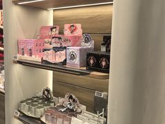-泡泡玛特POPMART(国金街店)