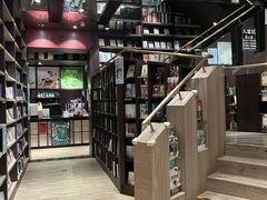 -钟书阁(群光广场店)