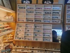 -亿视康青少儿眼镜(五官科店)