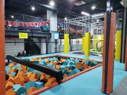 -蹦贝运动中心·蹦床·攀岩·闯关(龙岗店)
