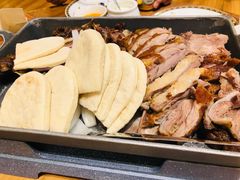 蒙古烤羊腿-九十九顶毡房(阜石路店)