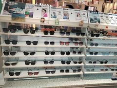 -LOHO眼镜(上海市浦江万达店)