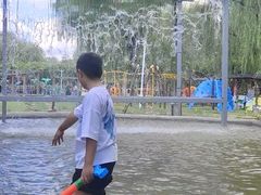 -雪山彩虹谷景区