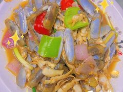 -四川小胡子海鲜(丁村万人海鲜广场店)