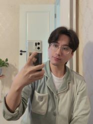 -BULB STUDIO 巴柏明星发型工作室