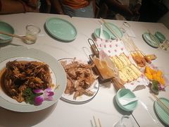 -嗨辣小聚·盘锦河蟹·海鲜烧烤龙虾(盘锦十年好店)
