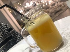 鲜榨凤梨橙子苹果汁-娜娜家·Nana's restaurant(国金汇店)