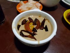 -洞庭洲·防空洞火锅·烧烤·铜锅涮肉(新百广场店)
