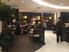 -必胜客(WOW中心城店)
