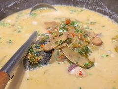 煎香酸菜半边鱼-渔悦潇湘·酸菜煮鱼(岳麓山店)