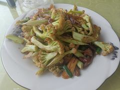 -雪湖煜辰鱼头老店(雪野湖店)