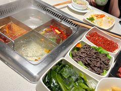 -海底捞火锅鲜切牛肉主题店(长寿路店)