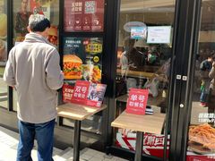 -王府井奥莱临潼小镇(临潼店)