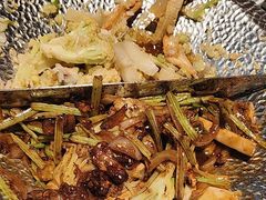 -小鱼小牛·鱼牛干锅·脆鱼火锅(世欧广场店)