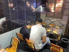 大堂-马路牙子地桌烤肉(工体店)