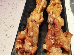 手撕牛蛙-沪小胖·小龙虾·蓝龙王(八佰伴店)