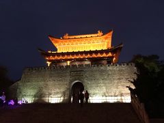 -巴陵广场
