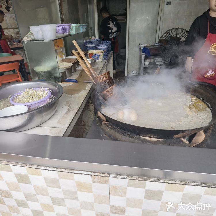 华阳肥肠粉老店