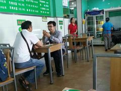 大堂-清真老铁家灌汤包
