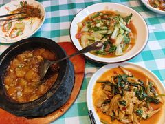 -尕盼舍连锁餐饮大盘鸡拌面王(中和美食街店)