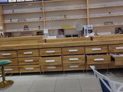-豪门视光·星趣控·蔡司依视路眼镜代理商(中央大街店)