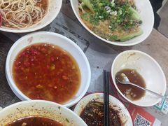-杨大叔爱面子·四川小吃(岗头店)