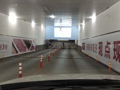 -百联中环购物广场-停车场