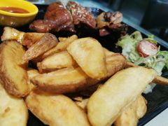 阿飛汁鸡腿配薯角-阿飛冰室(下沙店)