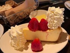 鲜草莓芝士蛋糕-The Cheesecake Factory芝乐坊餐厅(王府中环东座店)