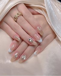 -屿晴·科技美肤SPA美甲美睫