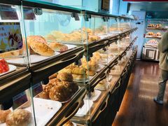 面包甜点陈列柜-新侨三宝乐面包店(崇文门店)