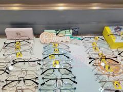 -宏宇眼镜蔡司依视路折扣店(兆佳眼镜城店)