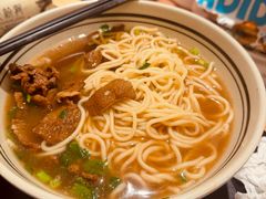 招牌小马牛肉面-金原鸭血粉丝汤·汤包·脆皮烤鸭(南京博物院店)