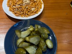 酸黄瓜-麦落精酿啤酒餐吧(先农大院店)
