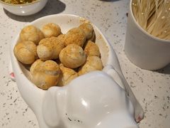 -三人行骨头王火锅(长寿店)