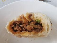 麻辣香菇鸡丁包-老陶包子铺(南大西南村店)