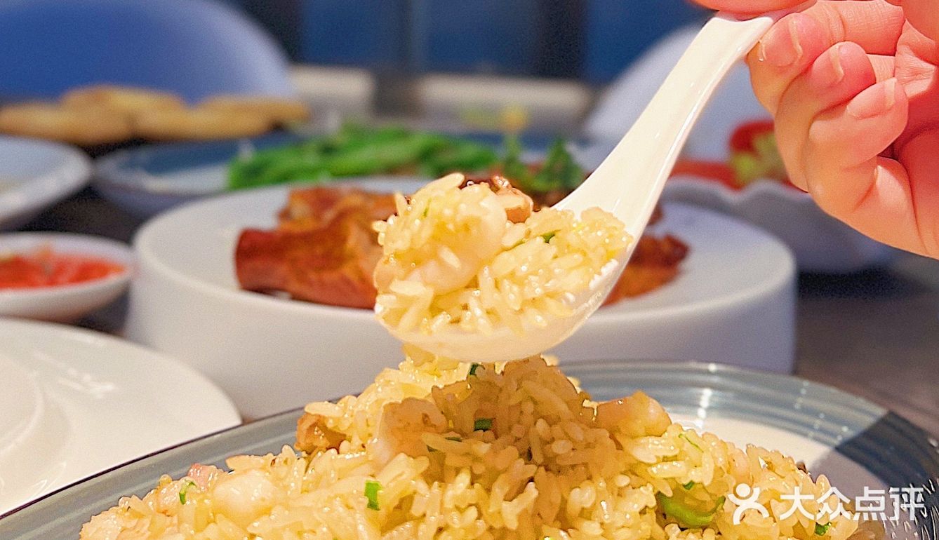 在天愿做比翼鸟，在外要吃天比高