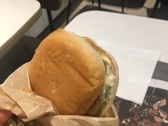-麦当劳(中二横路店)