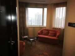 这是每一层都有陈设的公共区域，可供会客，nice-美豪怡致酒店(上海长寿路店)