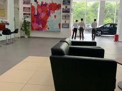 -深圳创丰宝宝马4S店(龙岗中心区店)