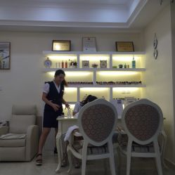 -印奈儿美甲手足护理机构