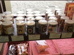 -红宝石·鲜奶小方·海派西点房(金杨店)