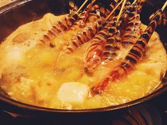 安格斯牛肉-鲜入围煮花胶鸡海鲜火锅