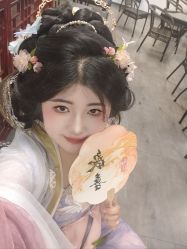 -一揽芳华汉服旗袍体验馆(拙政园店)