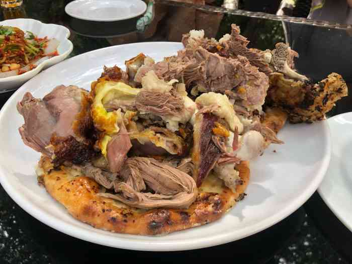 和田玫瑰烤肉-"适合维吾尔族人的消费,服务员听不懂普通话.