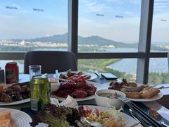 -湖景知味西餐厅•简餐轻食 自助餐(南京金茂威斯汀大酒店)