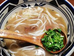 -鑫花溪牛肉米粉(东环大润发店)