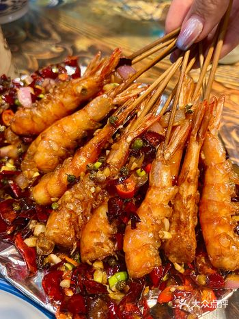谁懂在湘菜馆抱着锅吃肉汤拌饭️