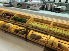 面包甜点陈列柜-费大厨辣椒炒肉(万家丽一店)